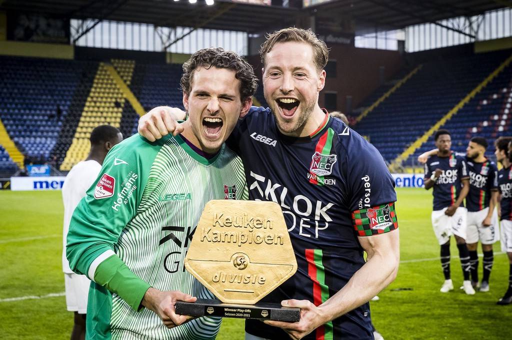 从巅峰到低 从巅峰到低