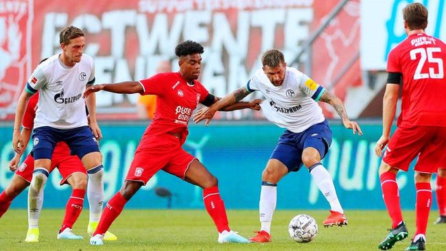 在现代足球 在现代足球