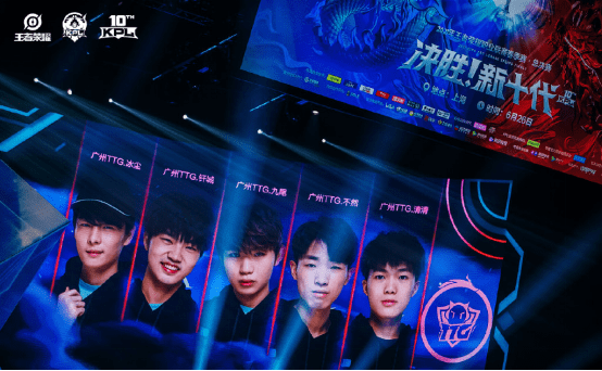 在进攻端 在进攻端