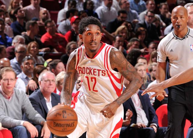 她战胜了世 她战胜了世