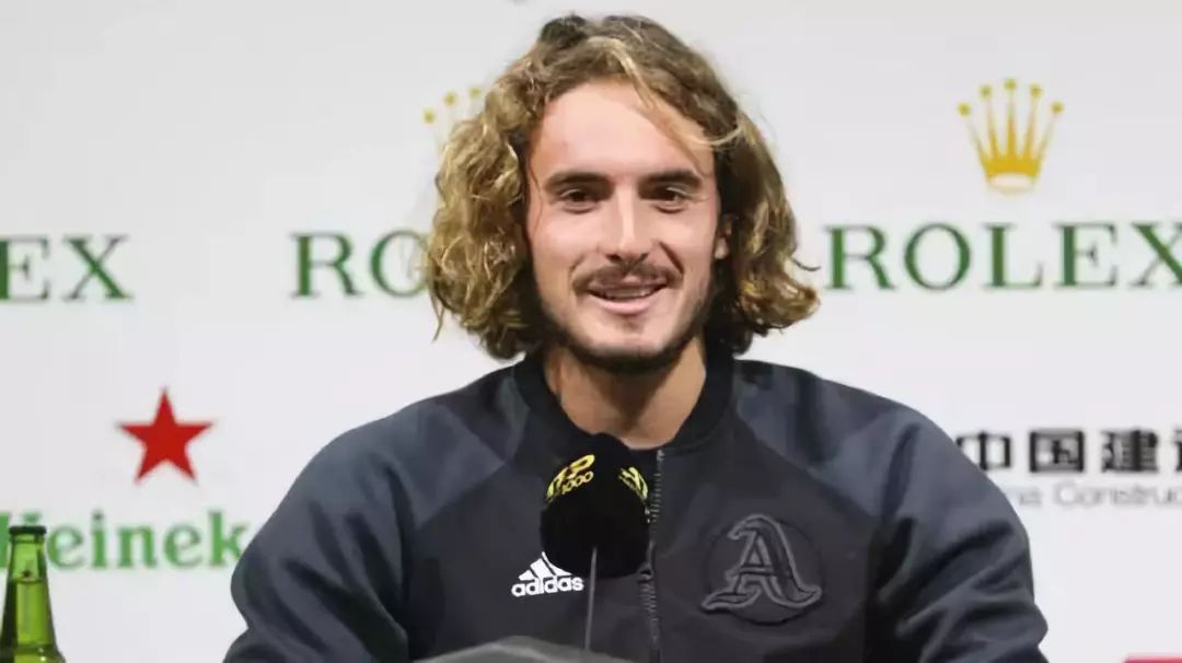 满活力的崭 满活力的崭