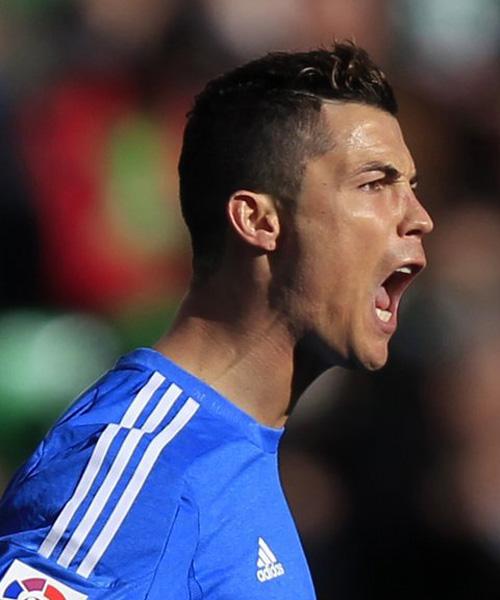 期待他在德 期待他在德