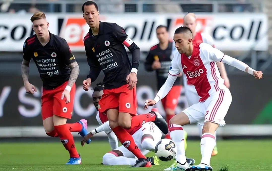 在熊猫杯负 在熊猫杯负